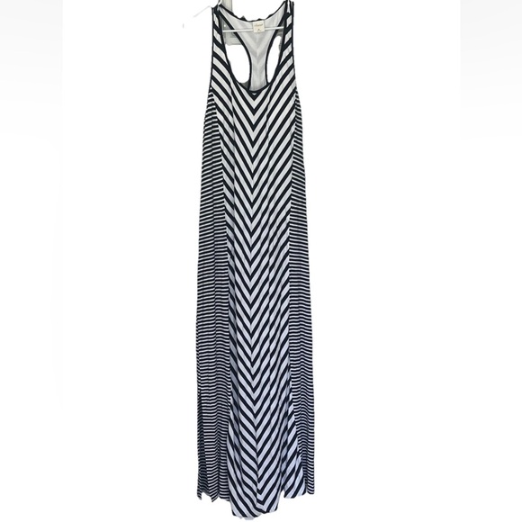 Soma Dresses & Skirts - SOMA Women's Striped Blue White Sleeveless Maxi Dress Casual size XL